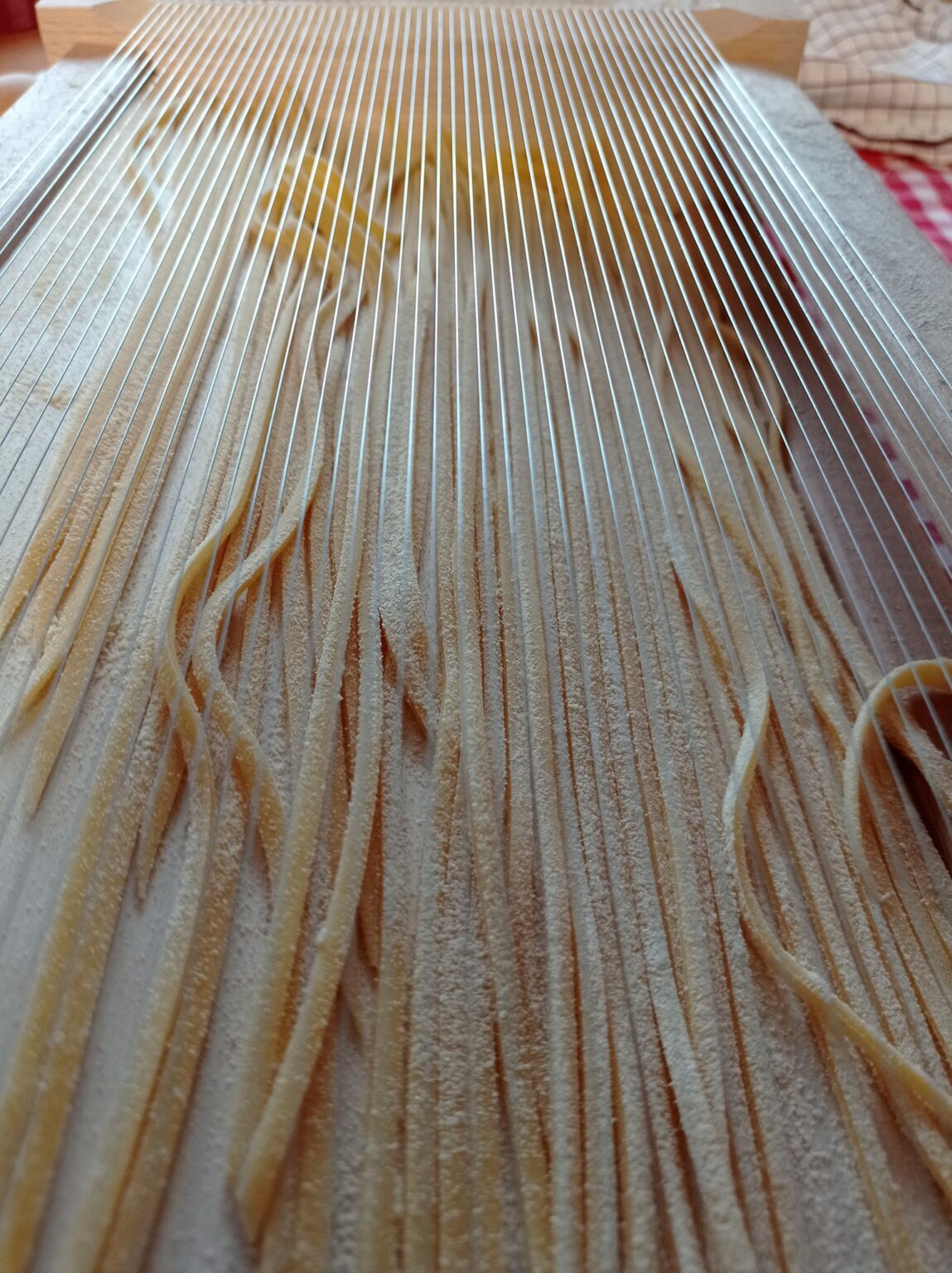 pastaschneider für pasta alla chitarra / gitarre