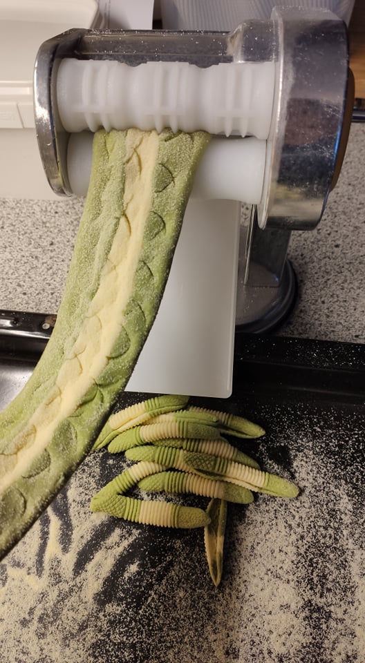 DIVINA© Pasta machine for making your own Cavatelli, Orecchiette and  Gnocchi Sardi