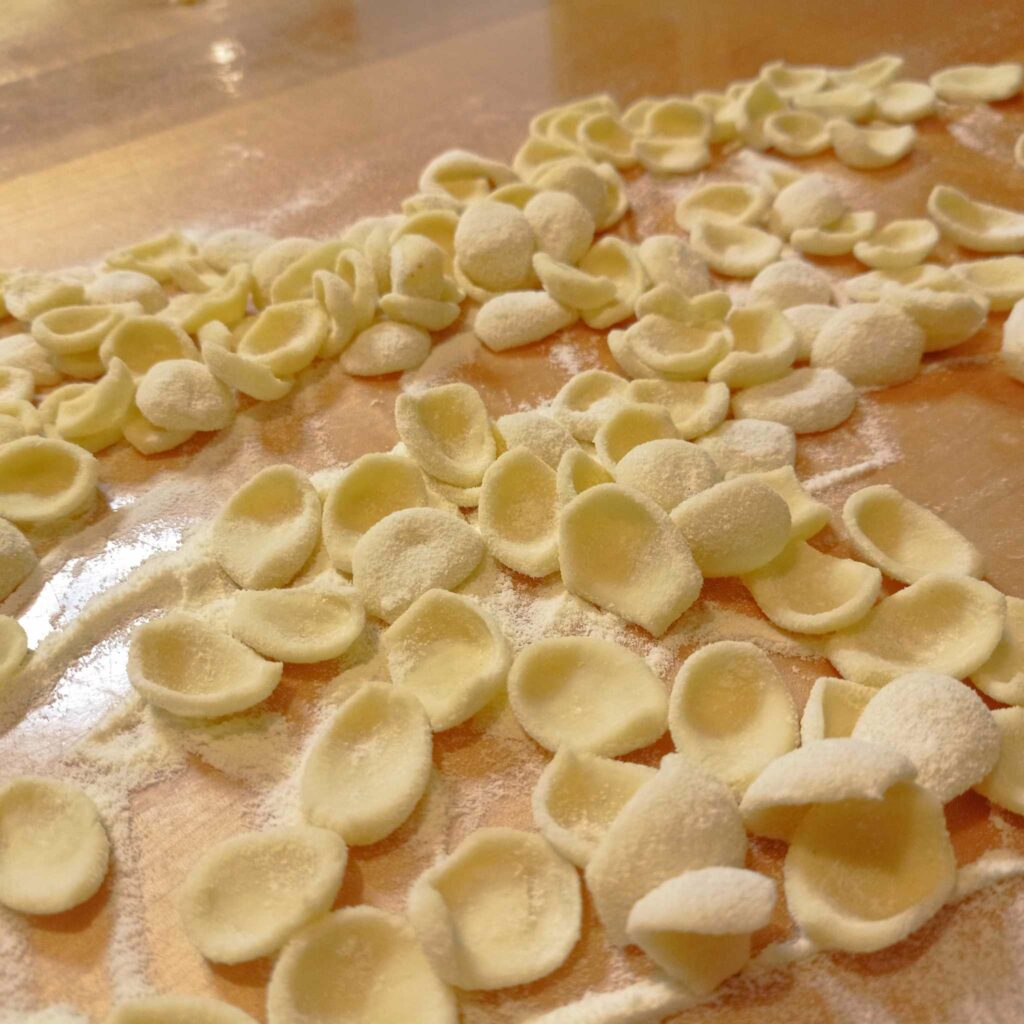 brettchen für orecchiette mit stössel muster "stickerei"